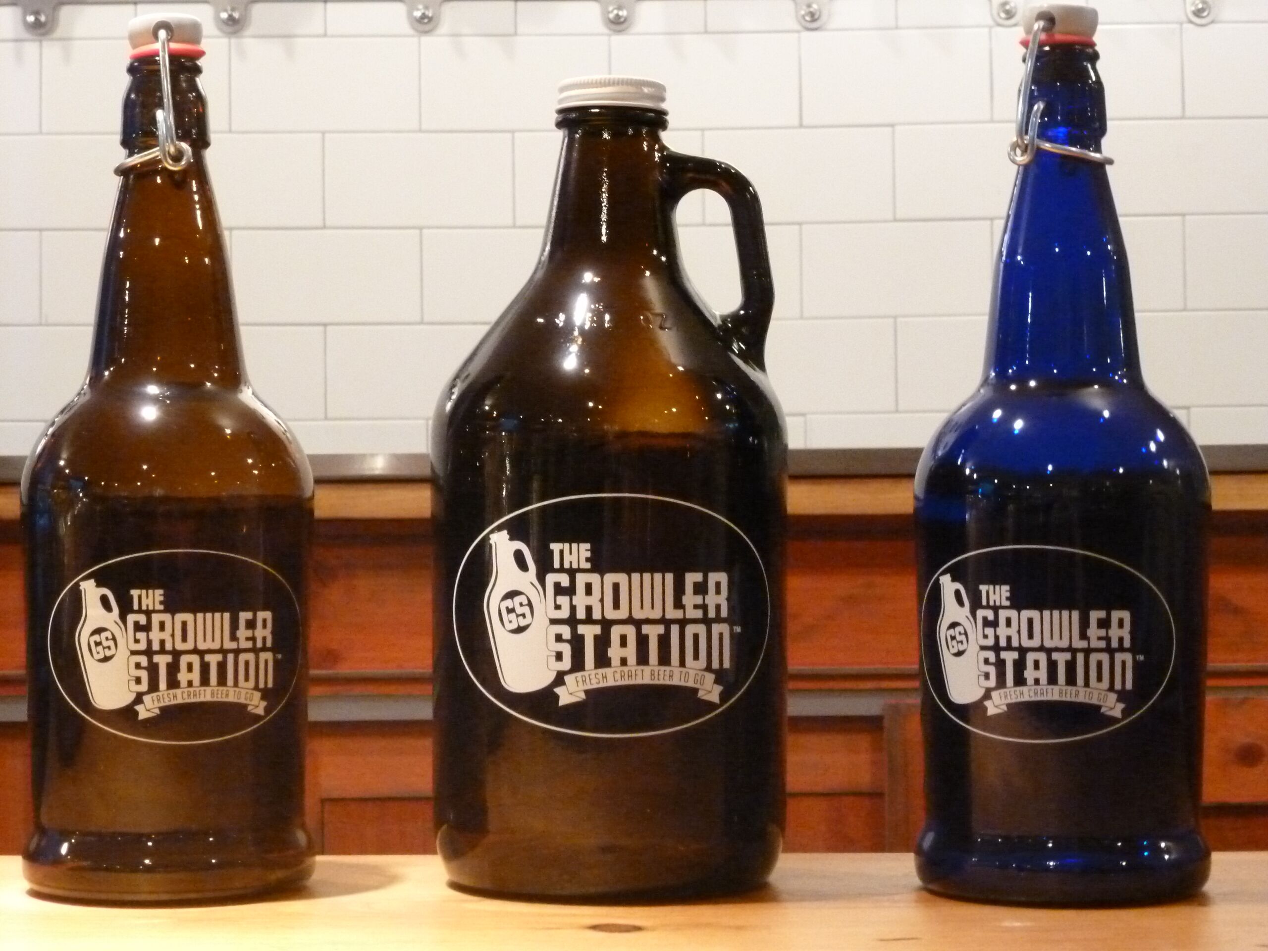 Growler beer bottles with handles