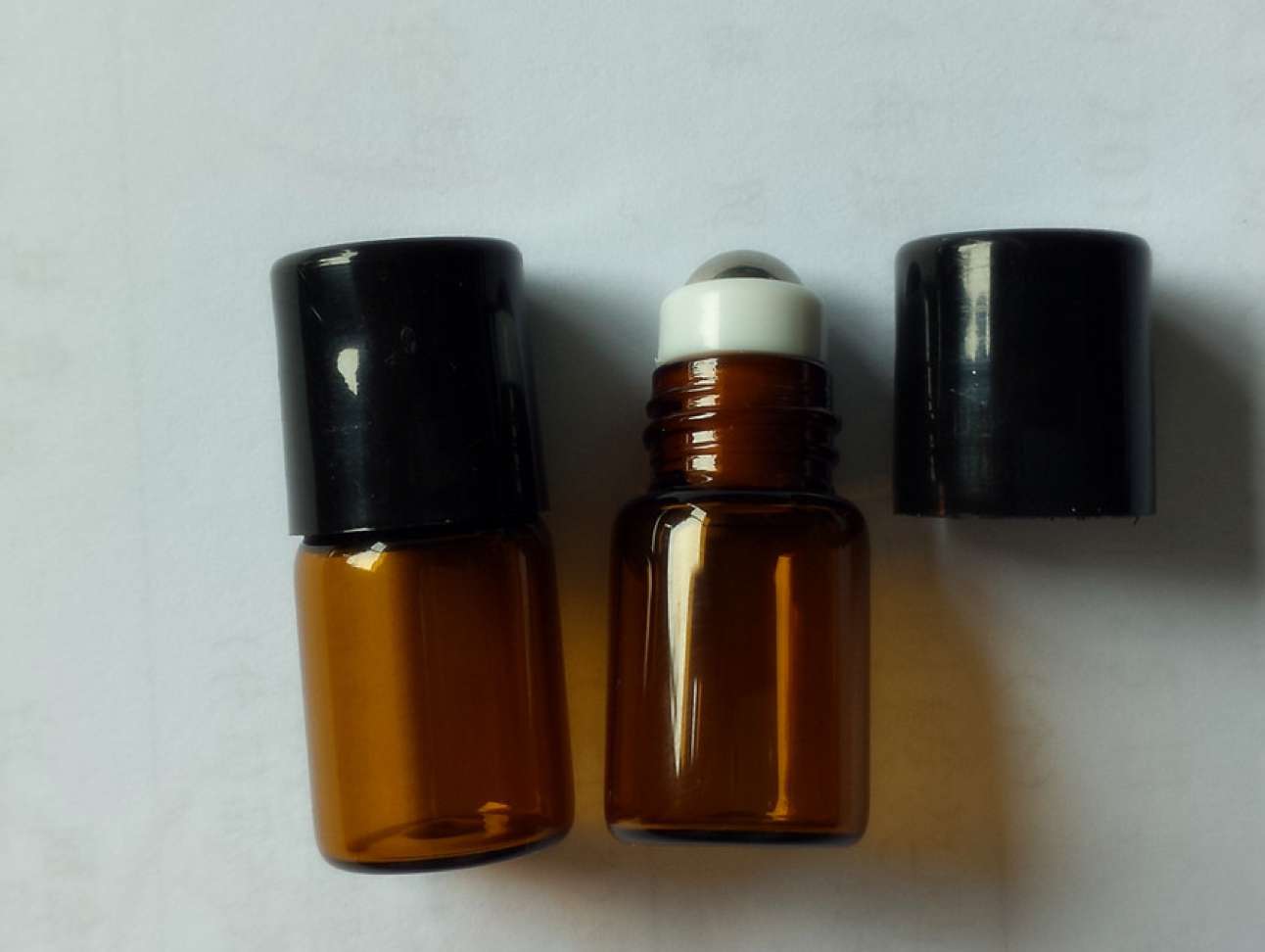 2ml steel roll on amber glass bottle