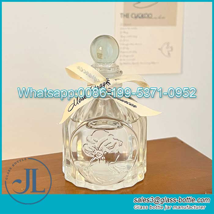 100ml embossed aromatherapy ornaments decorative glass bottle Manufacturer