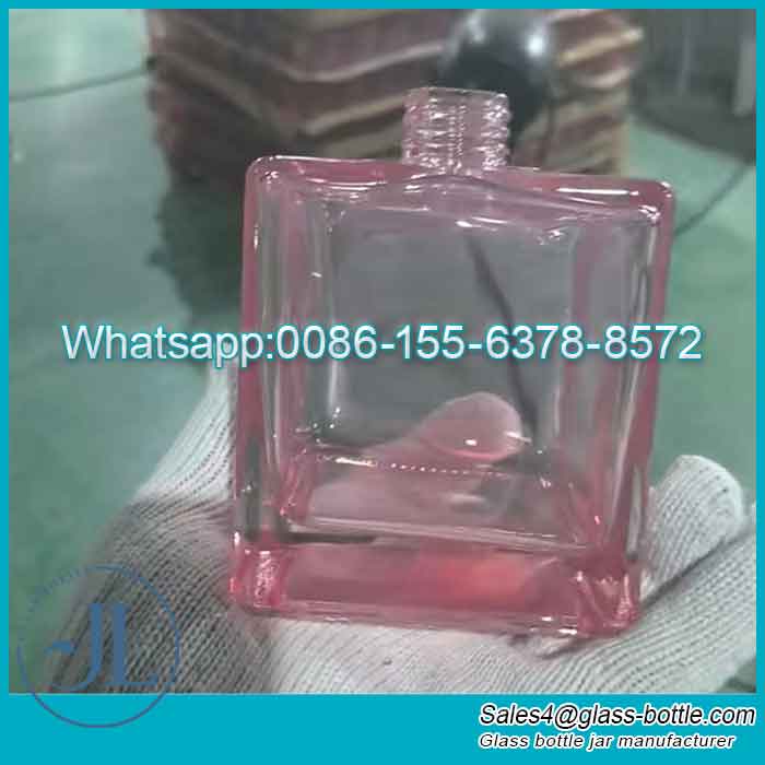 Custom Screw Mouth Pink Square Reed Diffuser Bottle Factory