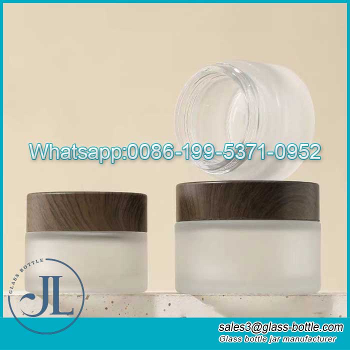 luxury glass cosmetic jars supplier