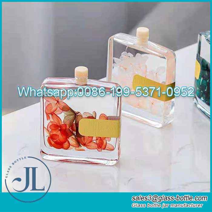 Square thick sole glass reed diffuser aroma bottle manufacturer